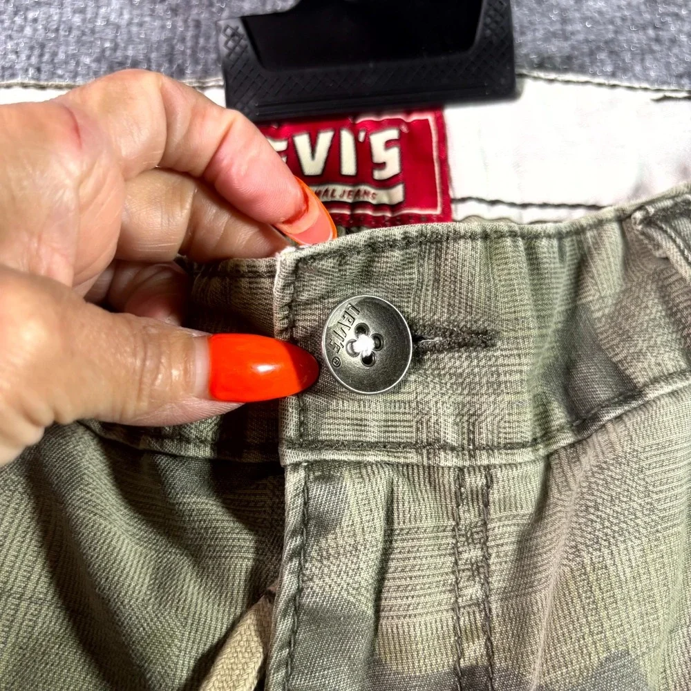 VTG Levis Squad Cargo Shorts Mens 33 Beige Camouflage US Army Military Cotton